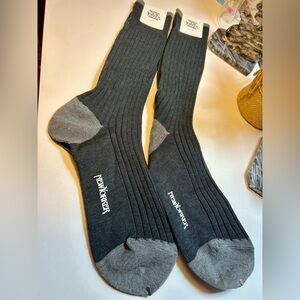 🔥NWT 2 Pairs of New Yorker Gray Dress Socks w/Ribbed Texture & Two-Tone Design
